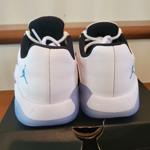 NIB Nike Air Jordan CMFT low men's sz 8.5. White university blue black - Picture 5 of 8